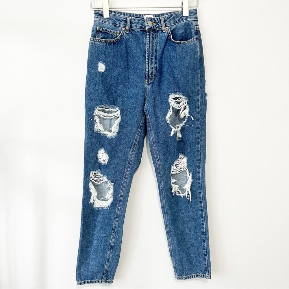 BDG High-Rise mom jeans blue distressed ripped denim size 28